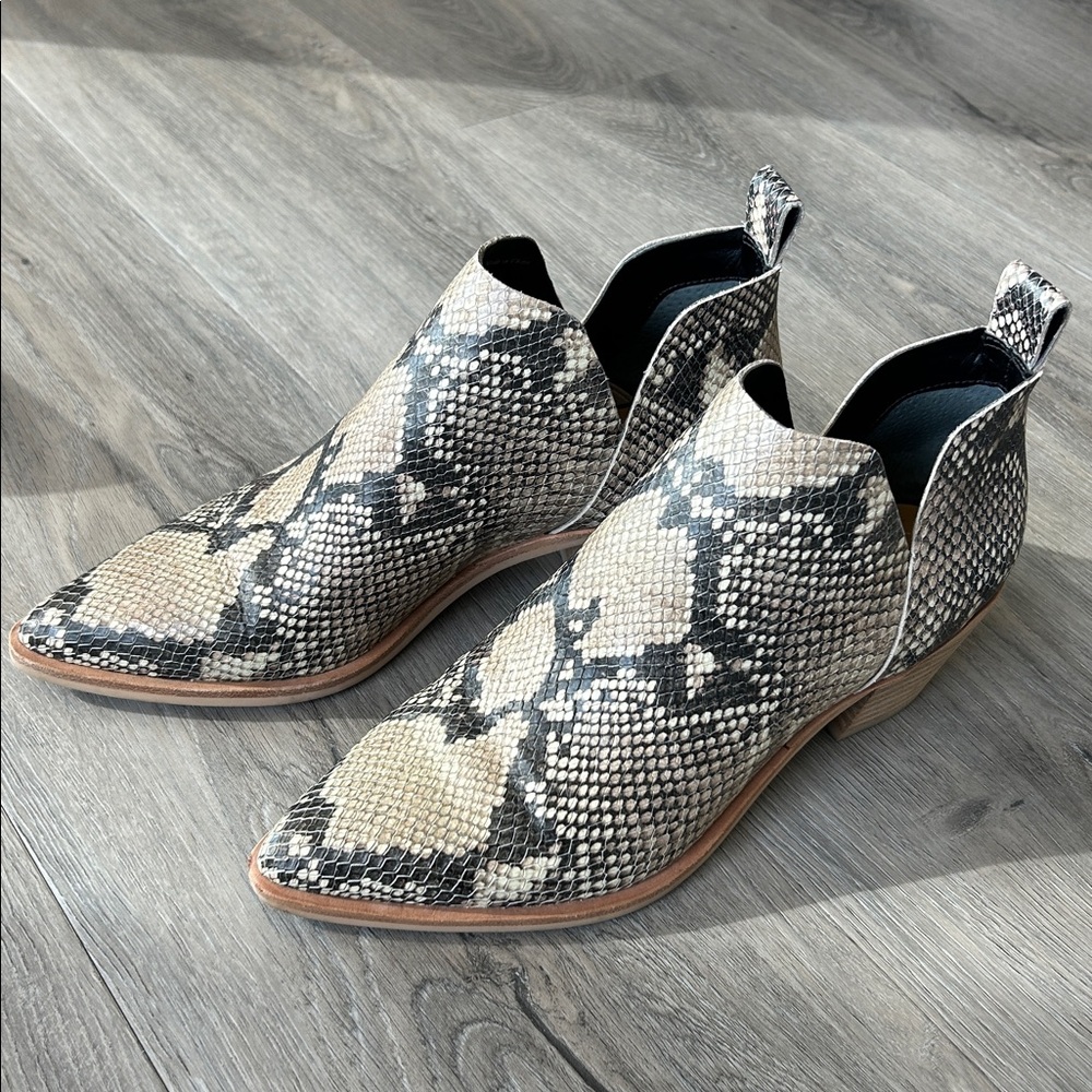 Dolce Vita Black and Tan Snakeskin Ankle Boots